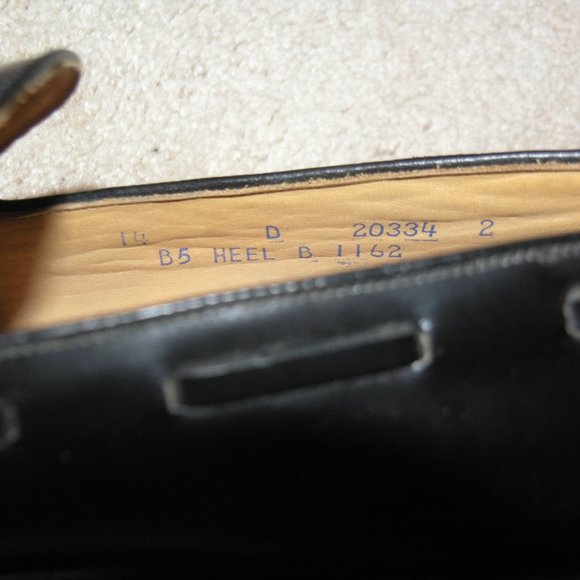 Nettleton Black Leather Tassel Loafers 14D